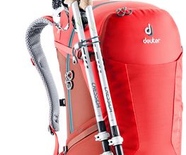 Rugzak Deuter/ wandelstok Leki