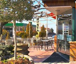 hostal-restaurant-fachada-01.jpg