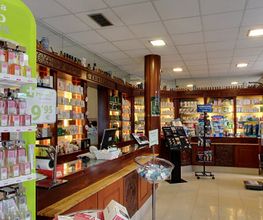 farmacia-aristegui-interior-02.png