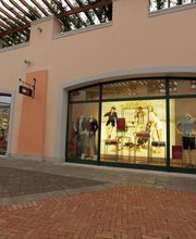 Tommy Hilfiger Outlet immagine 2