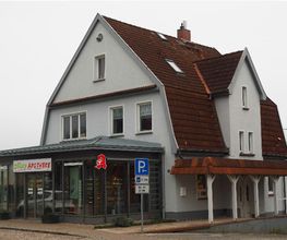 Aussenansicht der Diana-Apotheke