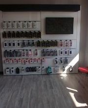 uBreakiFix - Phone and Computer Repair image 7