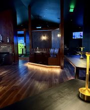Stingers Lounge - Restaurant, Bar & Golf Simulators image 7