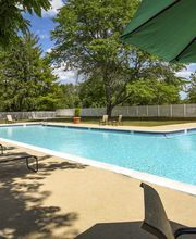 Whiteland West Apartments image 4