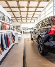 VOLVO Pemzec Automobiles Lorient image 2