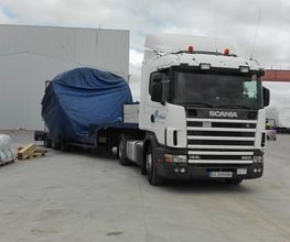 camion-en-almacen.jpg