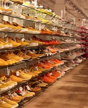 MUECKE in München im daseinstein Einkaufszentrum Schuhabteilung