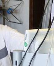 Die Kerschensteinerschule bietet ein breites Angebot von über 30 Berufsausbildungen in verschiedenen Fachrichtungen, inklusive Vollzeit-, Teilzeit- und Blockunterricht. Die Schule beherbergt zudem ein Technisches Gymnasium mit Fokus auf Angewandte Naturwissenschaften, das Schülerinnen und Schülern in drei Jahren auf das Abitur vorbereitet. Absolventen haben die Chance, Zusatzprüfungen in Chemisch-Technischer Assistenz, Physikalisch-Technischer Assistenz oder Pharmazeutisch-Technischer Assistenz abzulegen.
Die Kerschensteinerschule zeichnet sich durch motivierte Lehrer mit umfangreicher Berufserfahrung aus und legt großen Wert auf Qualität durch pädagogische Teams im Lernfeldunterricht. Zudem sind die Einrichtungen der Schule, einschließlich Werkstätten, Labors und PC-Räume, auf dem neuesten Stand der Technik.