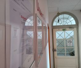 St. Ingbert Flur mit Zertifikaten