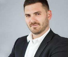 portraitSq