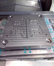 BOUVET MOULES et INJECTION image 5