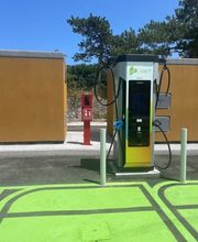 Ricarica in sicurezza in modalità ultra fast per tutti i veicoli elettrici. IPlanet