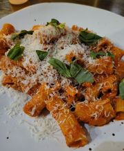 Born & Bred image 11