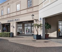 Michael Kors Outlet immagine 1