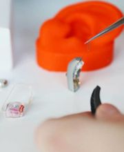 HÖRAKUSTIK VOLLBACH
bei Augenoptik Cords
Poststraße 4 – 33415 Verl