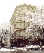 Aussenansicht der Reichenberger Apotheke