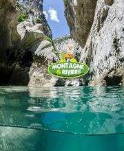 Montagne & Riviere image 20