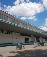 Eingang zum Lager und Fixbox (unser 24-Stunden-Abholservice)