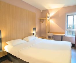 B&B HOTEL Dreux Centre image 1