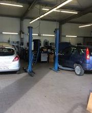 Premio Reifen + Autoservice Knippschild Bild 2