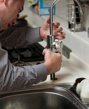 plumber-228010_640.jpg