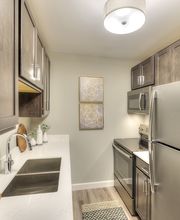 Eagle Creek Apartments image 15