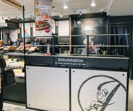 Junge Die Bäckerei. Bild 9