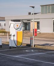 Shell Recharge Charging Station Bild 1