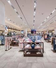 GUESS imagen 5