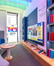 Negozio Flagship Sky | Via Lagrange immagine 1