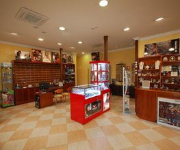 optica-santamaria-interior-tienda-02.jpg