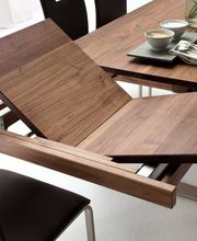 COMNATA - Auszug eines Esstisches