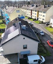 pv-anlage-bruehl-aiko-475wp-ost-west-dach-gesamtansicht.jpeg