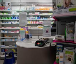 caissier-pharmacie-sun-store-geneve-wilson