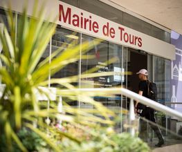 Mairie - Tours image 2