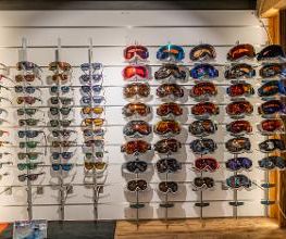Sommet et Neige Retail and Rental Bild 1