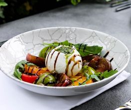 Le Théâtre Restaurant Bild 9