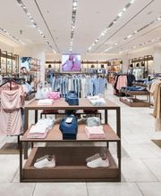 GUESS imagen 2