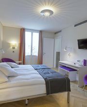 Boutique Double – Bathtub River view