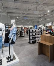 Calvin Klein Outlet image 4