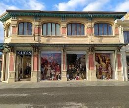 GUESS immagine 1