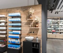Aemisegger Apotheke Drogerie Kosmetik Bild 4