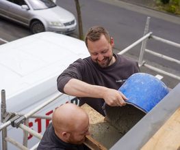 Steinrock Mitarbeiter bei Betonarbeiten