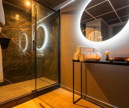 ANAN THAI MASSAGES image 8