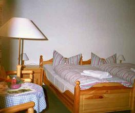 Gaststätte und Pension Waldhof Bild 3