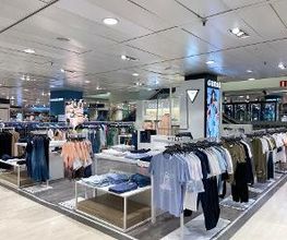 GUESS imagen 1