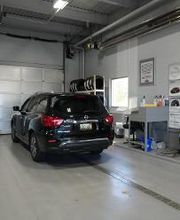 Fox Nissan - Service & Parts image 1