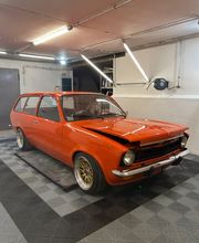 Professionelle Oldtimer-Aufbereitung im Westerwald: Glanzleistung WW bietet schonende Pflege und fachgerechte Aufbereitung für klassische Fahrzeuge mit Fokus auf Substanzerhalt und Originalität.