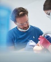 Zahnarztpraxis Peter Jensen Bild 2