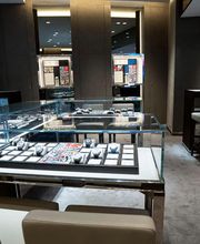 Hublot Paris Pierre Charron Boutique image 8